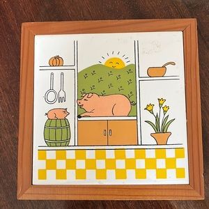 MCM pig kitchen decor